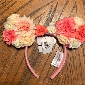 Minnie mouse ears